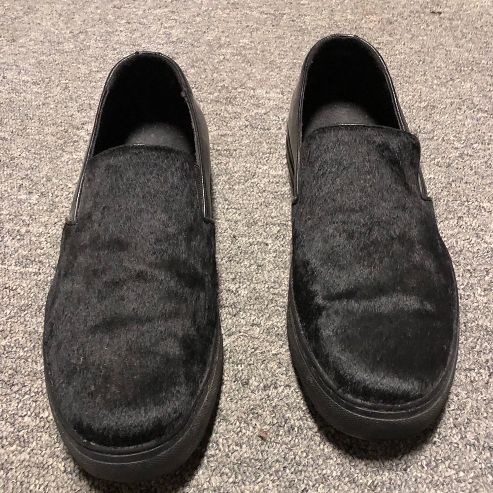 Kenneth Cole slip on sneakers